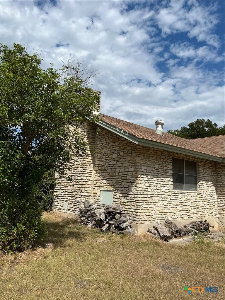 4009 Highway 183 Lampasas, TX 76550