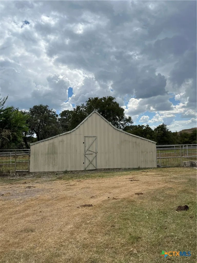 4009 Highway 183 Lampasas, TX 76550