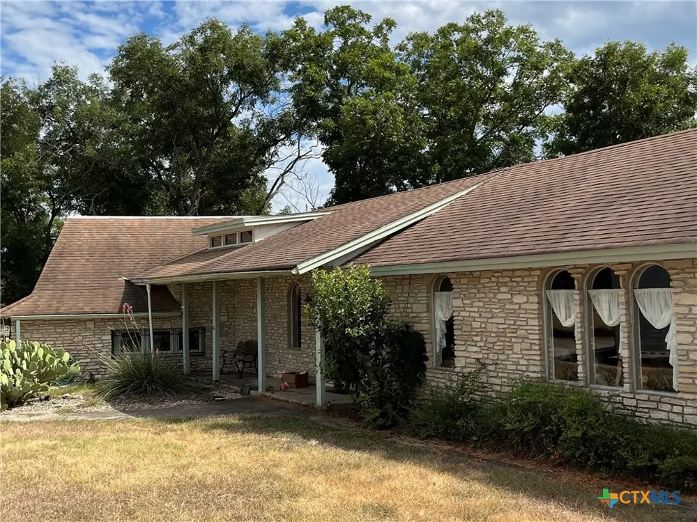 4009 Highway 183 Lampasas, TX 76550