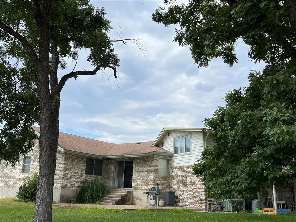4009 Highway 183 Lampasas, TX 76550