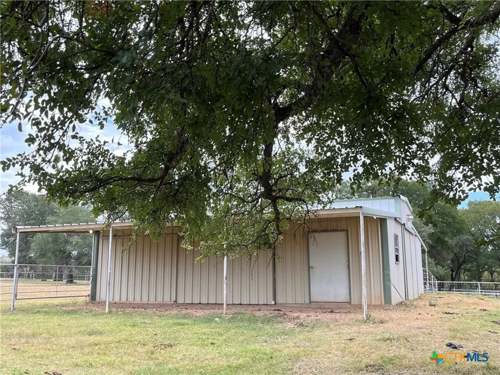 4009 Highway 183 Lampasas, TX 76550