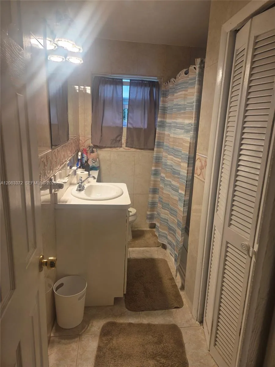 2940 NW 163rd St Miami Gardens, FL 33054