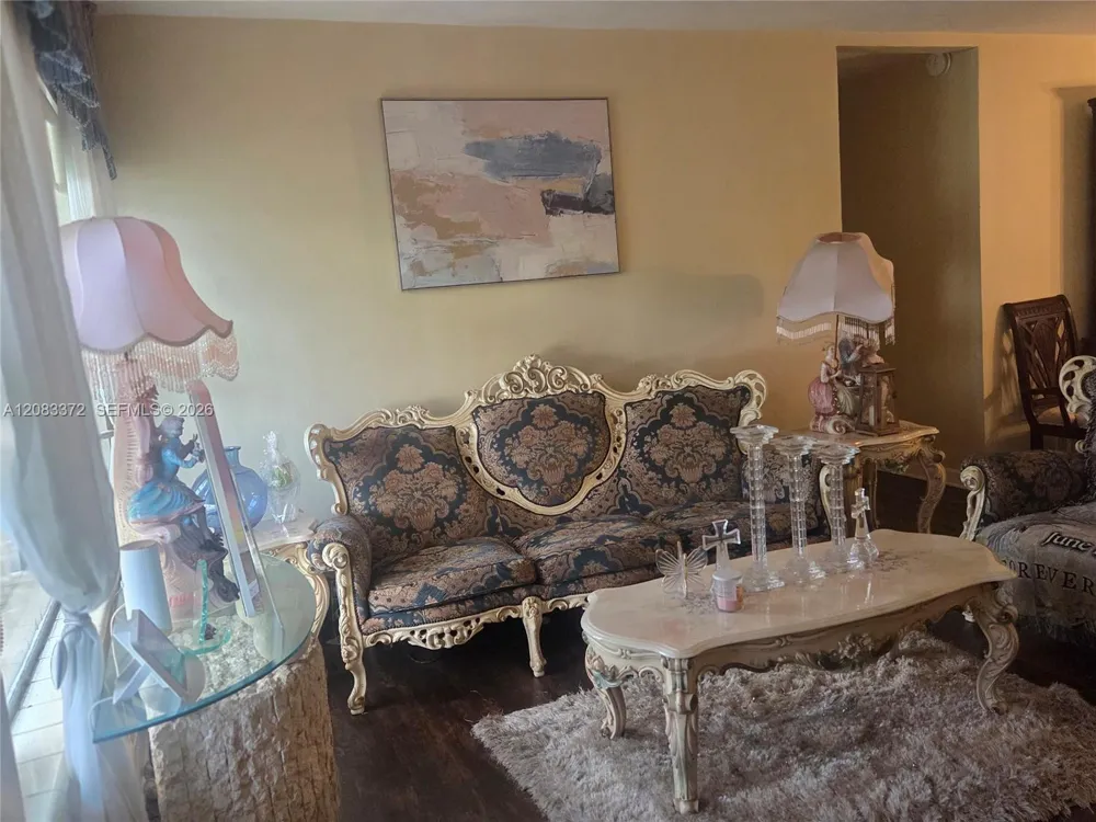 2940 NW 163rd St Miami Gardens, FL 33054