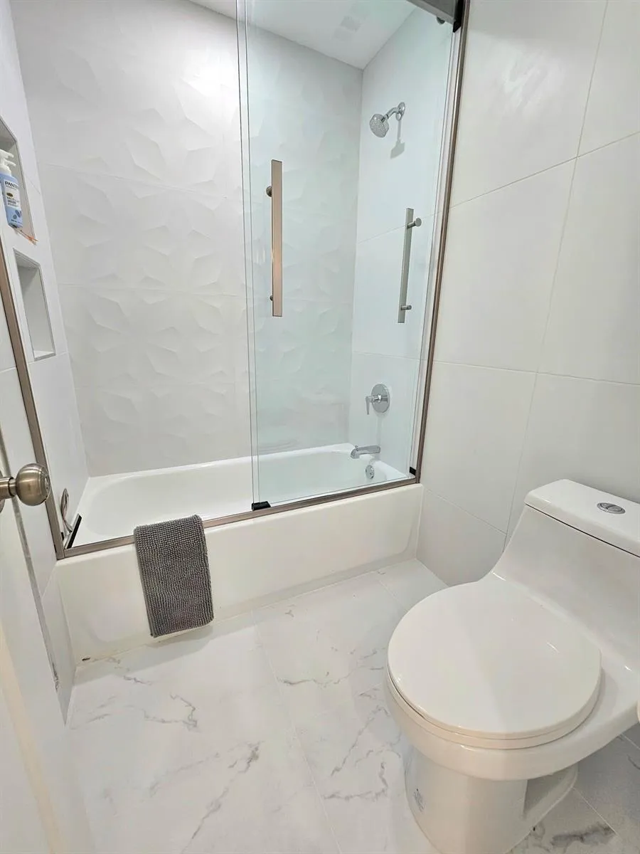 1631 NW 18th Avenue #201 Delray Beach, FL 33445