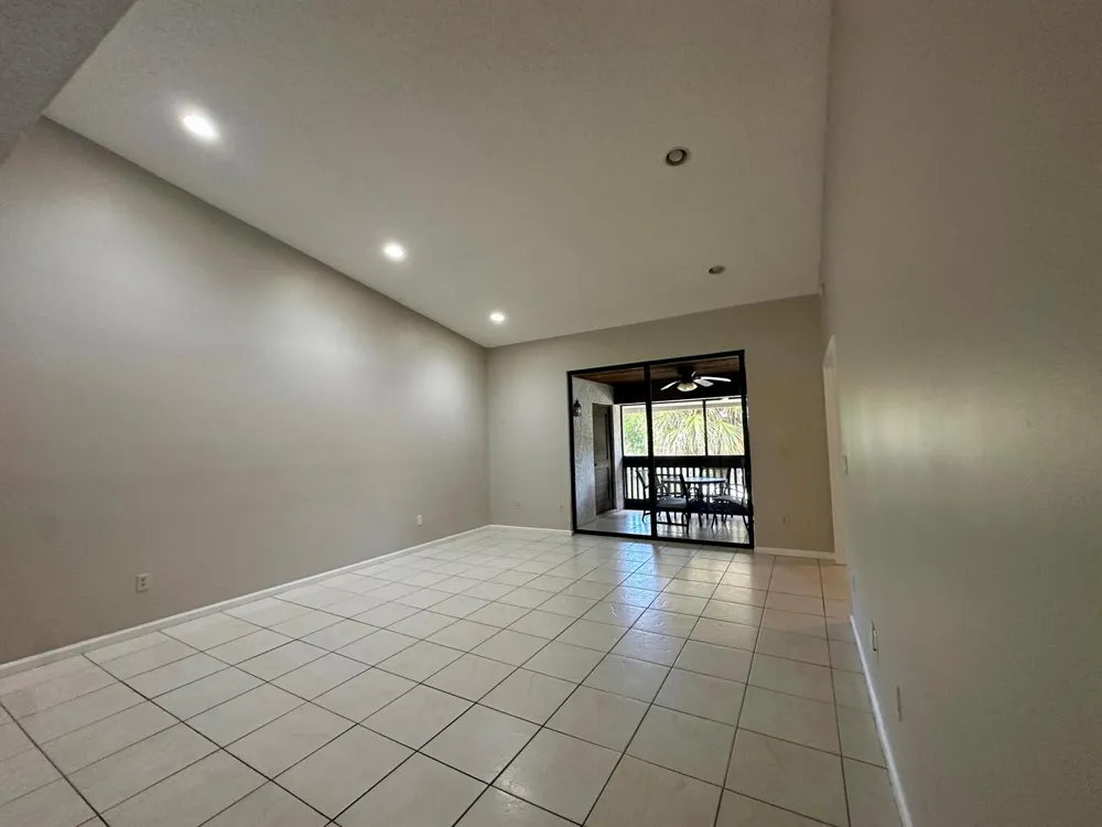 9292 Sabal Ridge Circle #D Boca Raton, FL 33428