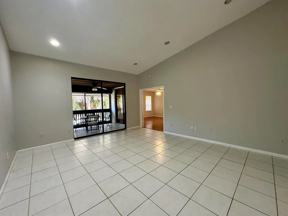 9292 Sabal Ridge Circle #D Boca Raton, FL 33428