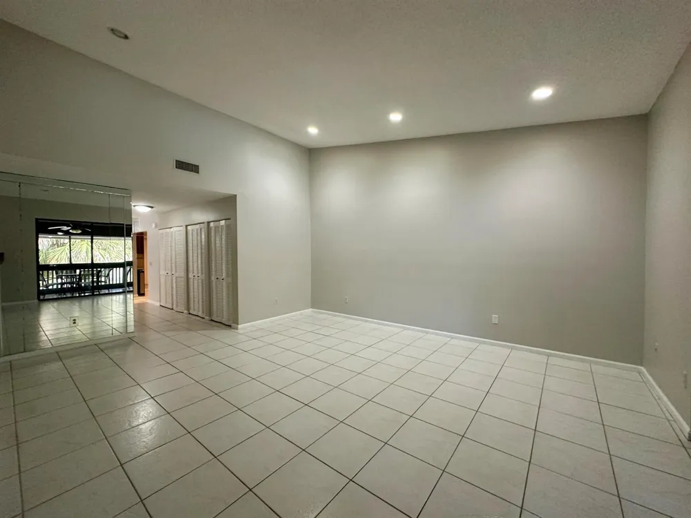 9292 Sabal Ridge Circle #D Boca Raton, FL 33428