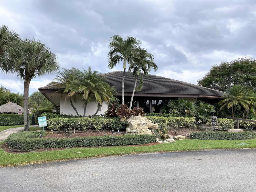 9292 Sabal Ridge Circle #D Boca Raton, FL 33428