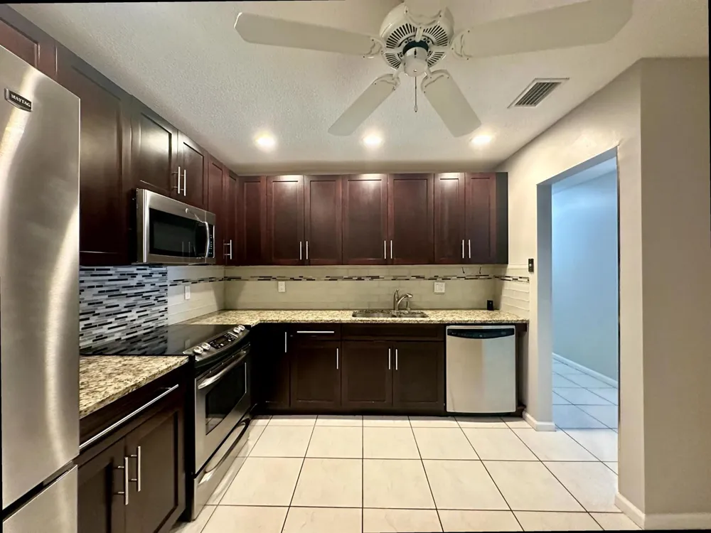 9292 Sabal Ridge Circle #D Boca Raton, FL 33428