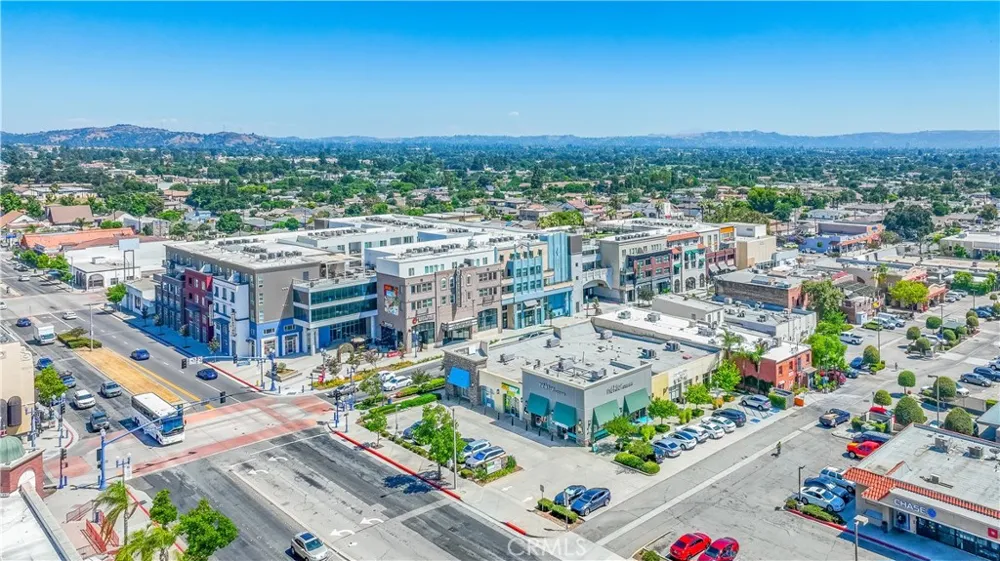 100 W Foothill Azusa, CA 91702
