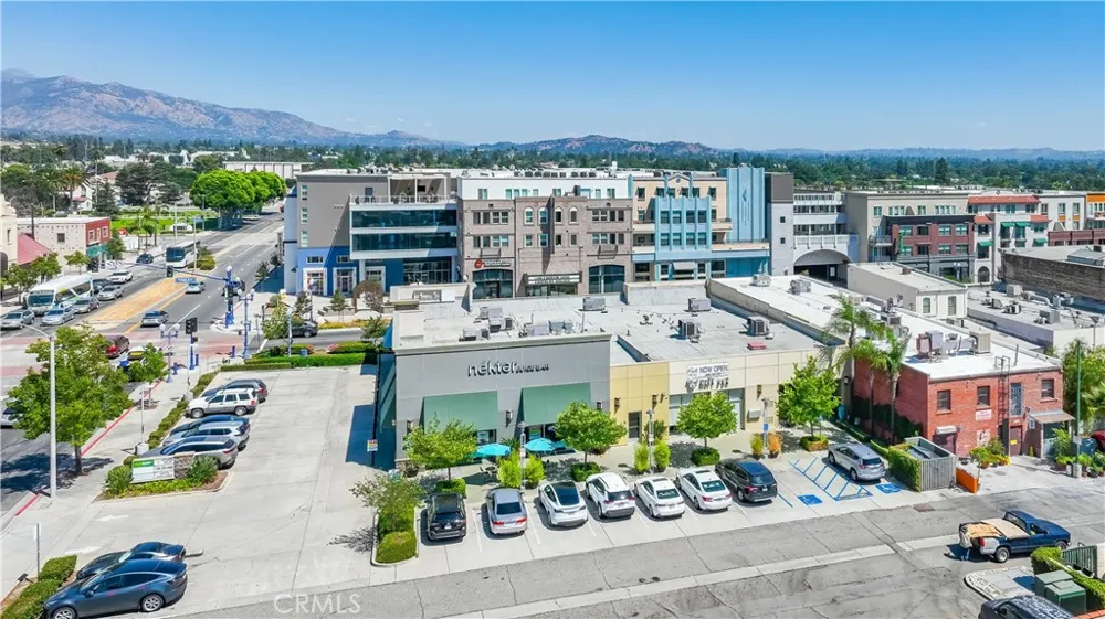 100 W Foothill Azusa, CA 91702