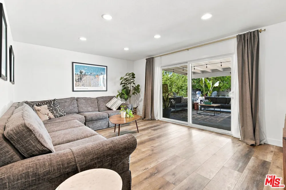 250 Lupe Avenue Newbury Park, CA 91320