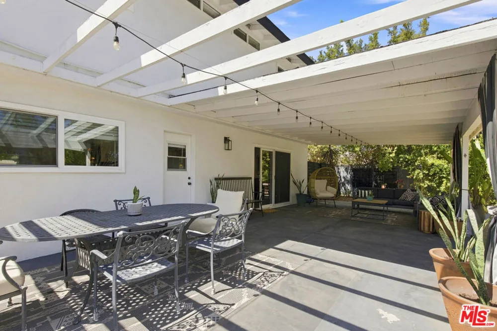 250 Lupe Avenue Newbury Park, CA 91320