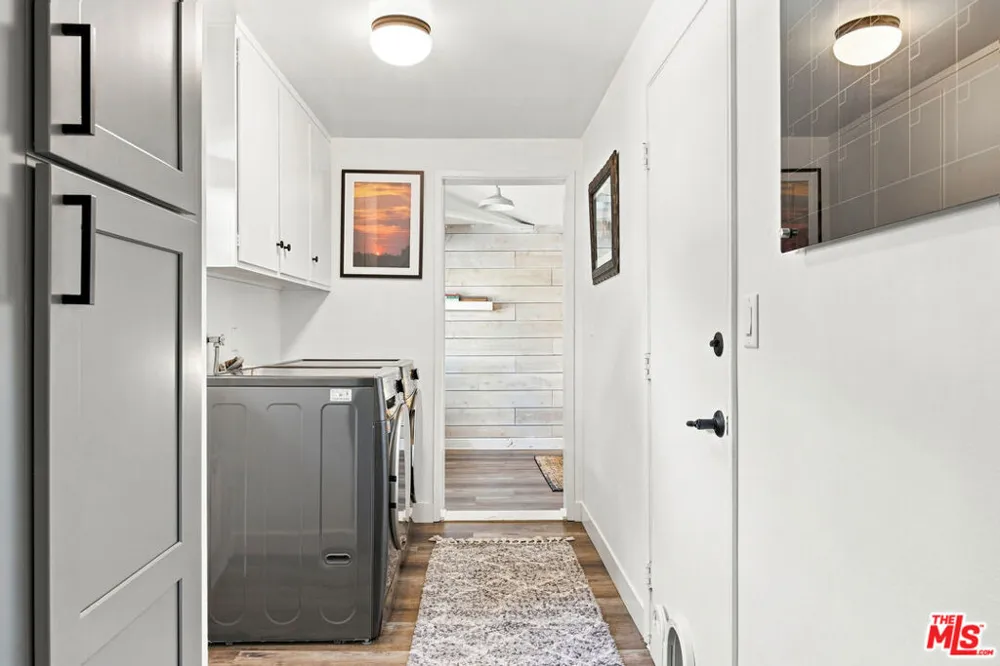 250 Lupe Avenue Newbury Park, CA 91320