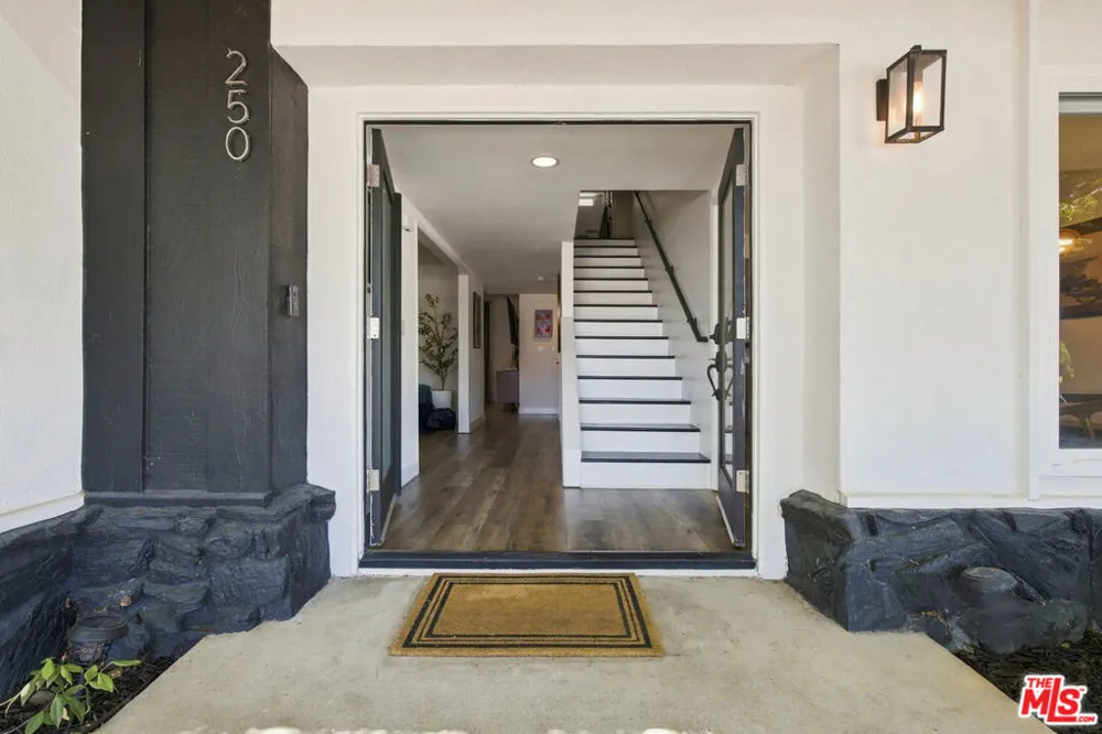 250 Lupe Avenue Newbury Park, CA 91320