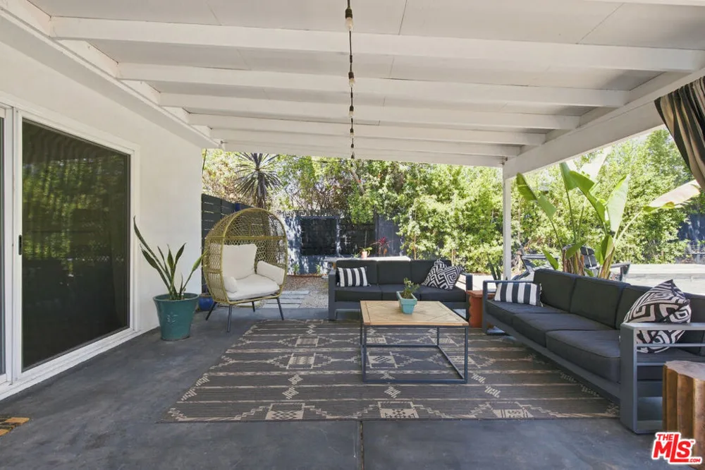 250 Lupe Avenue Newbury Park, CA 91320
