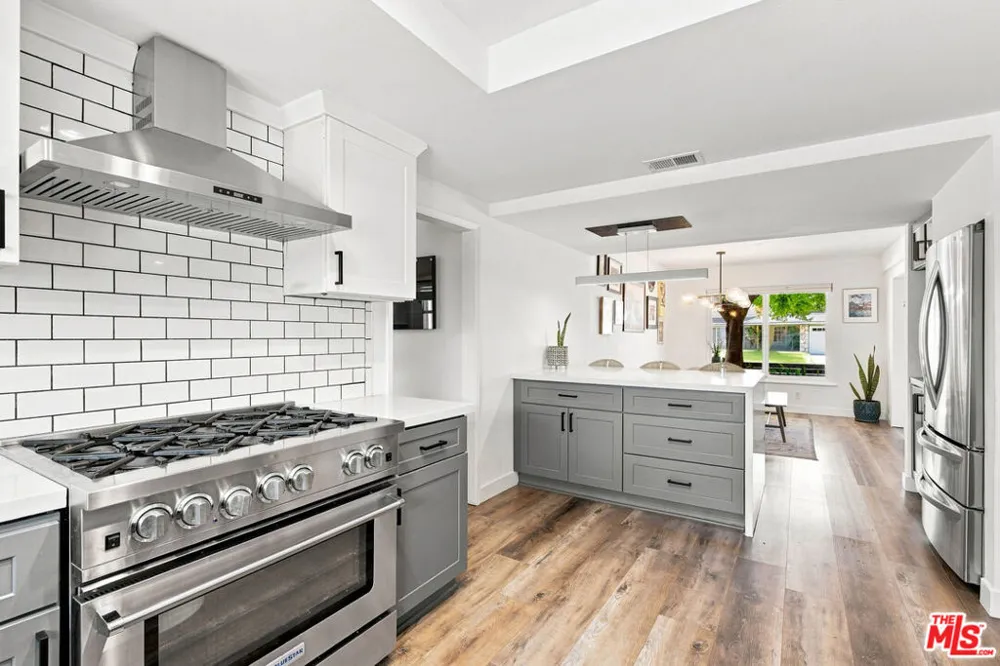 250 Lupe Avenue Newbury Park, CA 91320