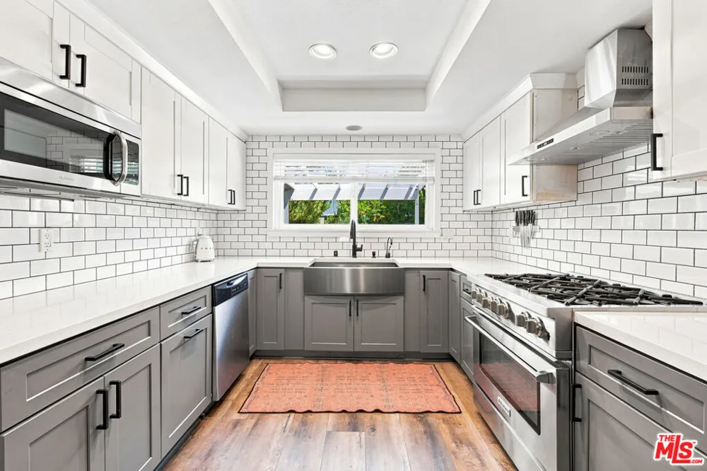 250 Lupe Avenue Newbury Park, CA 91320