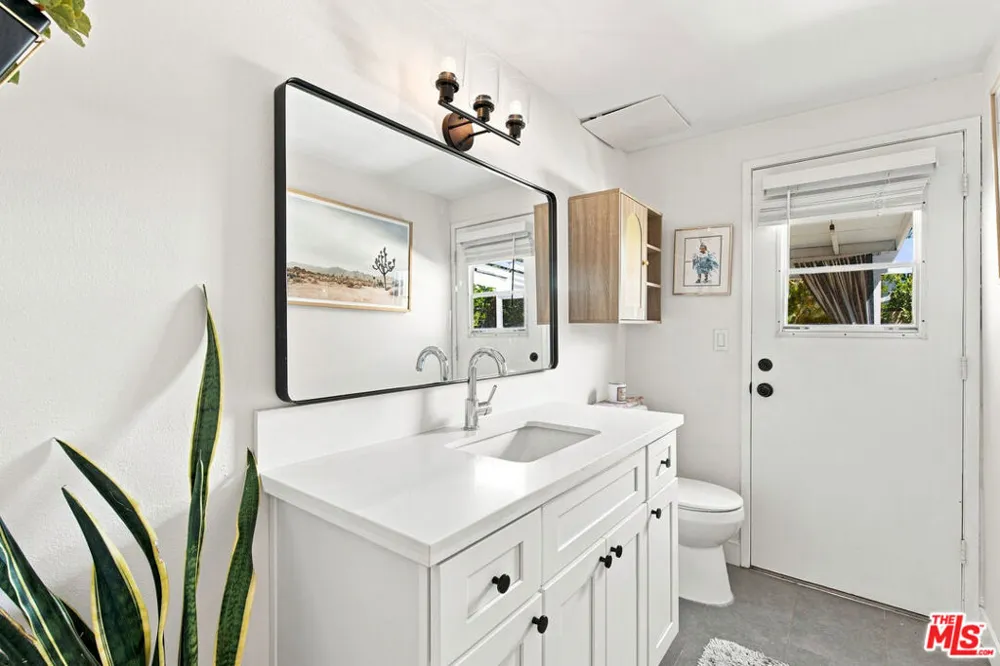 250 Lupe Avenue Newbury Park, CA 91320