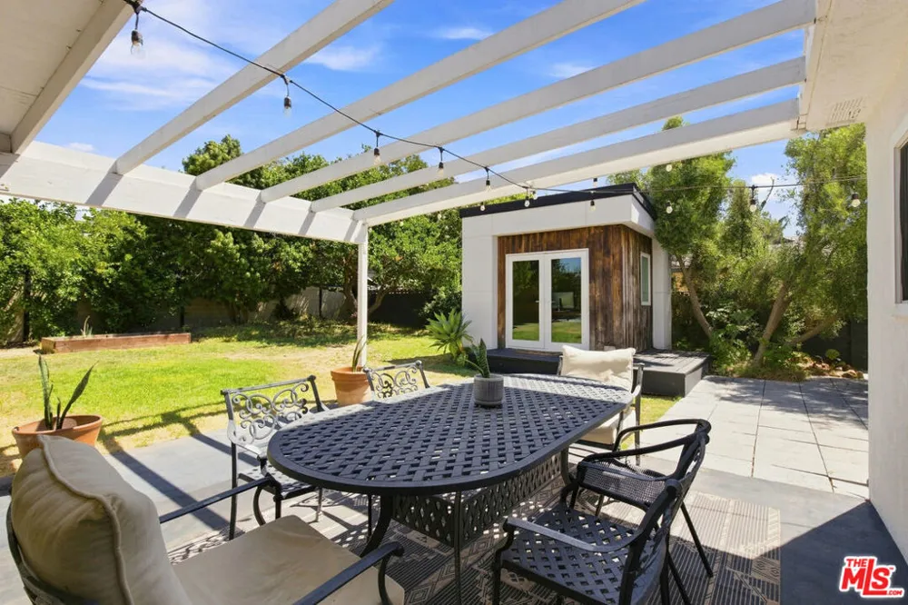 250 Lupe Avenue Newbury Park, CA 91320