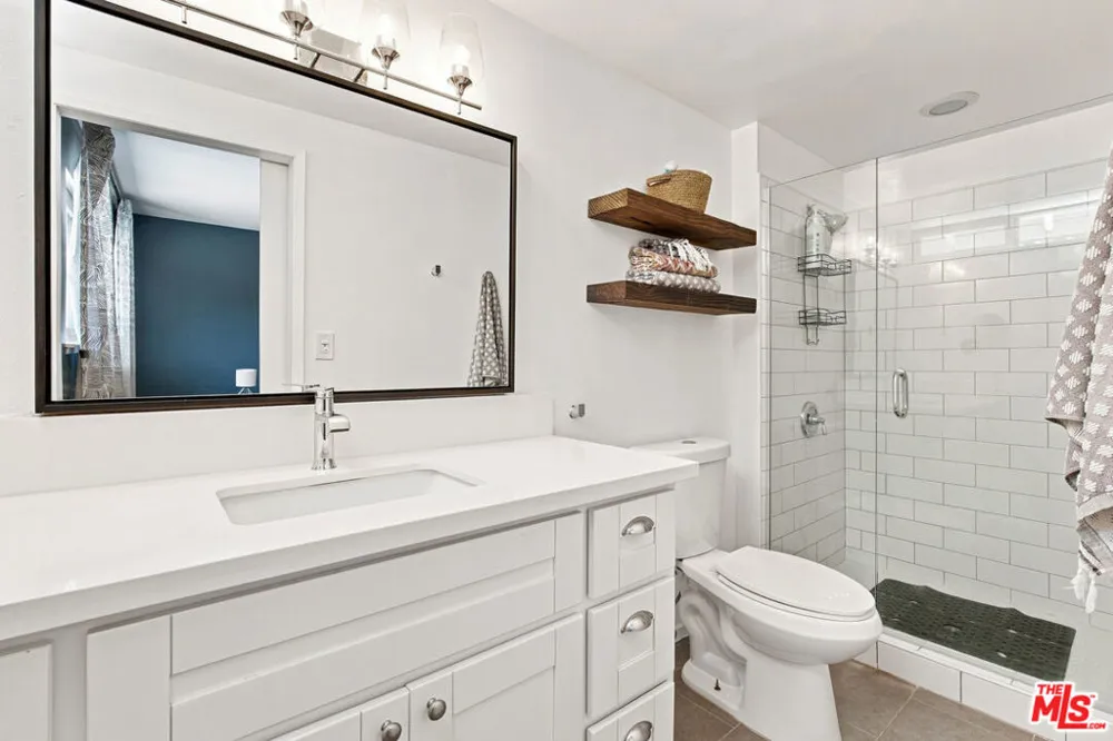 250 Lupe Avenue Newbury Park, CA 91320