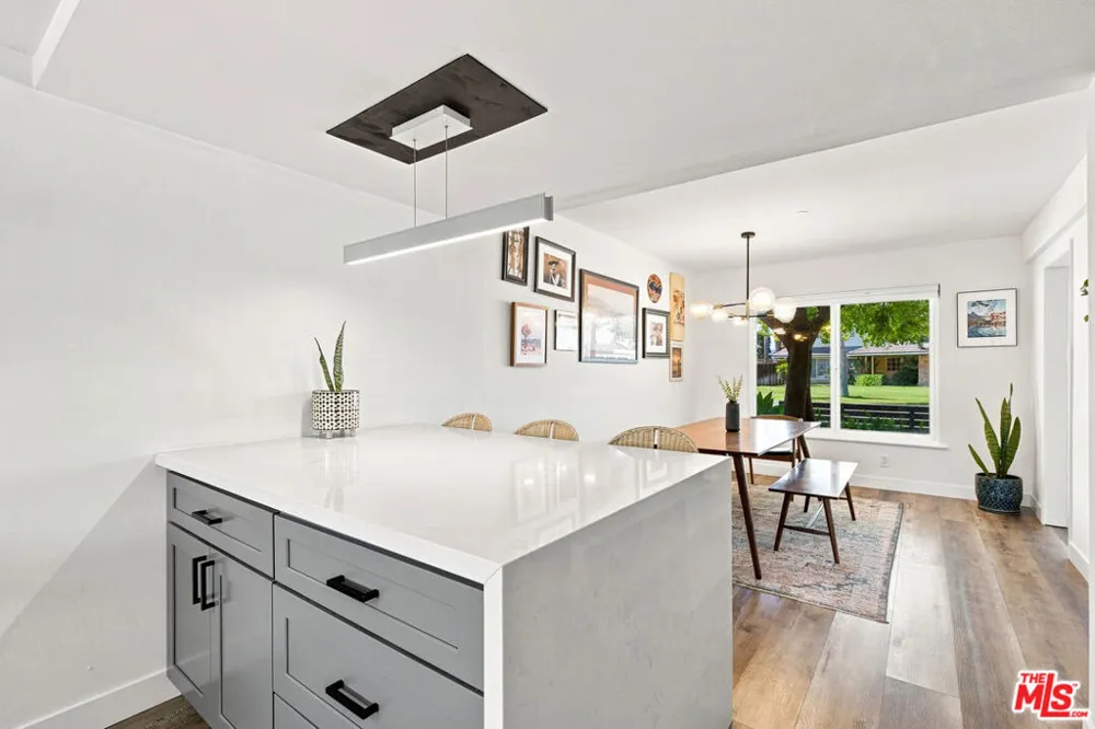 250 Lupe Avenue Newbury Park, CA 91320