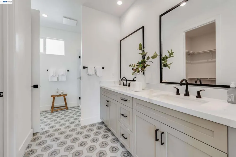 1893 Cook Court Santa Clara, CA 95050