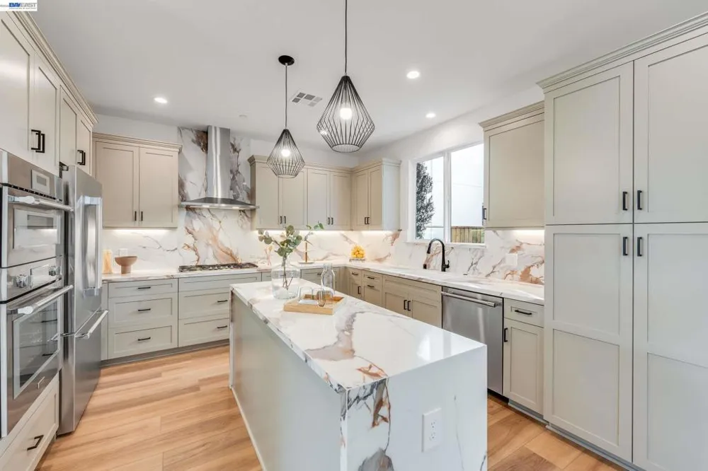 1893 Cook Court Santa Clara, CA 95050
