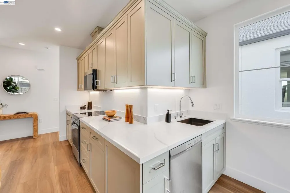 1893 Cook Court Santa Clara, CA 95050