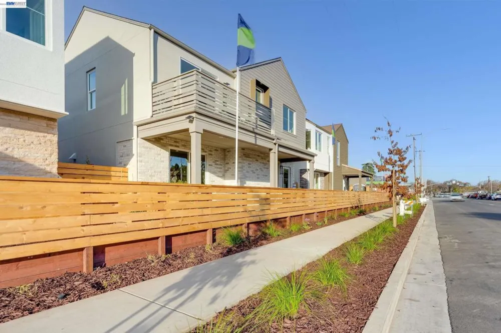 1893 Cook Court Santa Clara, CA 95050