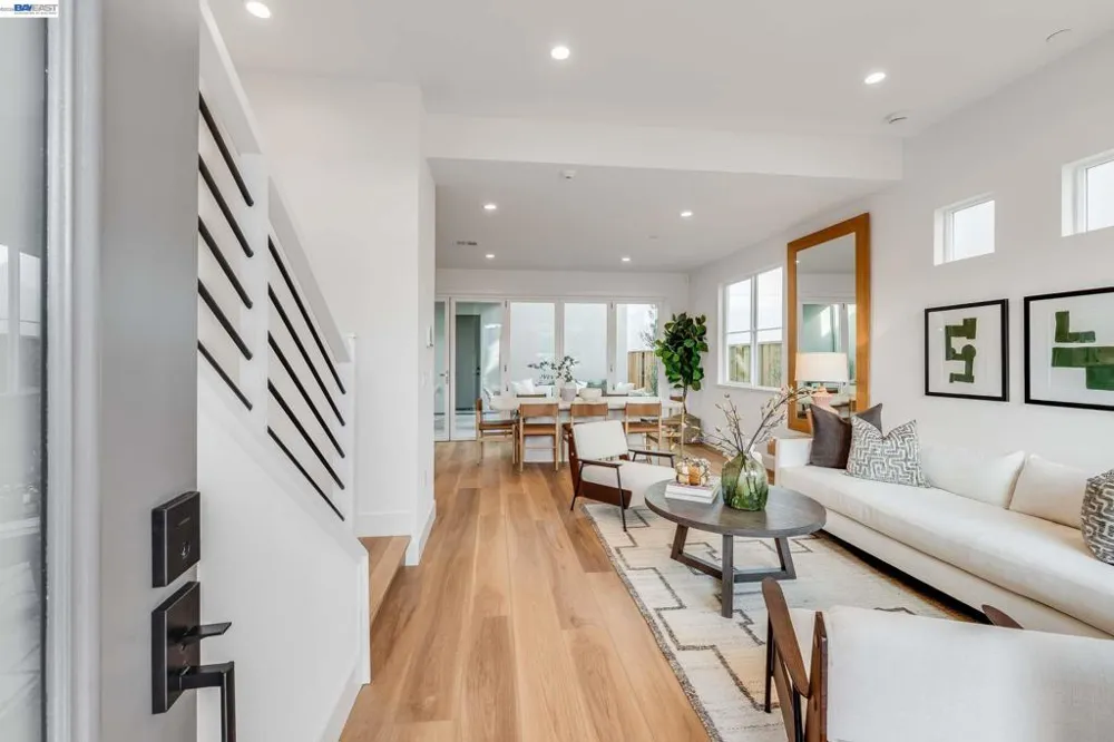 1893 Cook Court Santa Clara, CA 95050