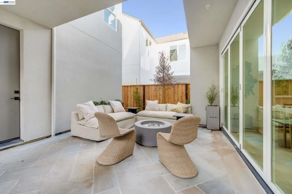 1893 Cook Court Santa Clara, CA 95050
