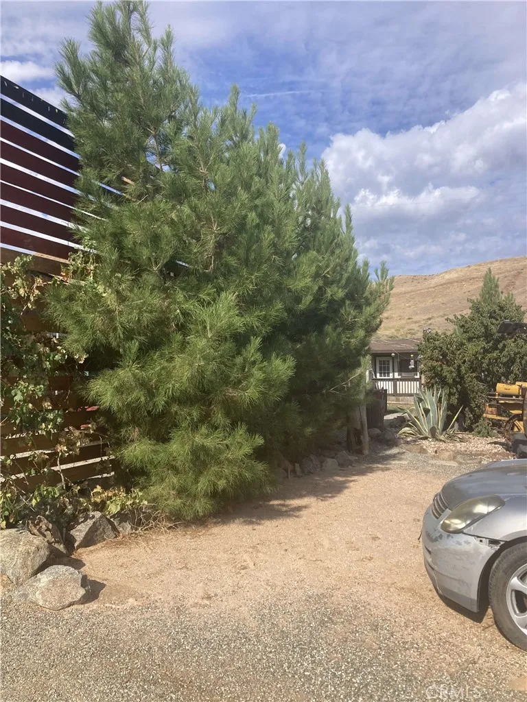 17111 Tehachapi Willowsprings Tehachapi, CA 93561