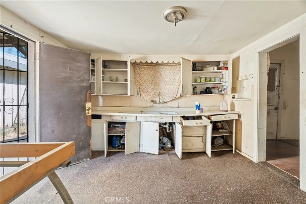 242 W 28th St Merced, CA 95340