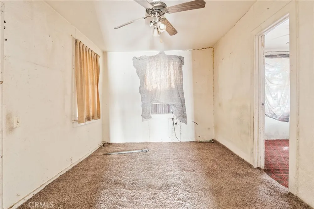 242 W 28th St Merced, CA 95340