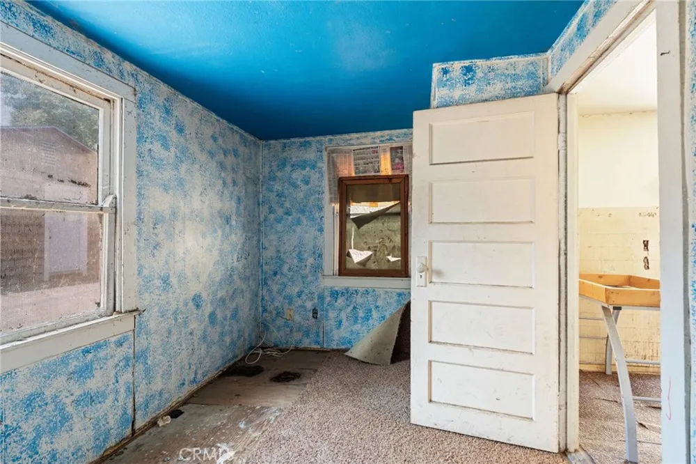 242 W 28th St Merced, CA 95340