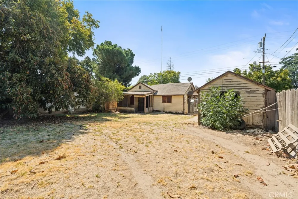 242 W 28th St Merced, CA 95340
