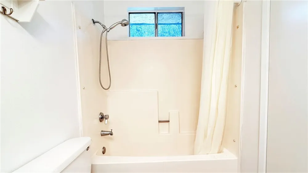 432 S Oak Knoll Avenue #4 Pasadena, CA 91101