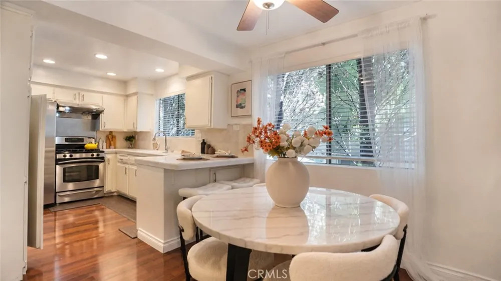 432 S Oak Knoll Avenue #4 Pasadena, CA 91101