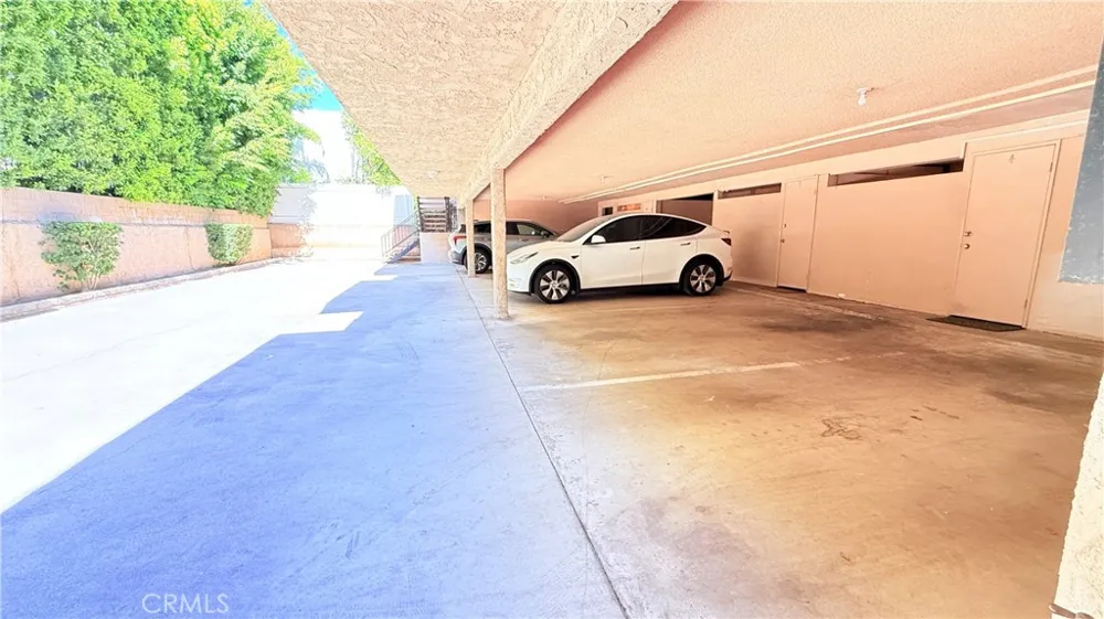 432 S Oak Knoll Avenue #4 Pasadena, CA 91101