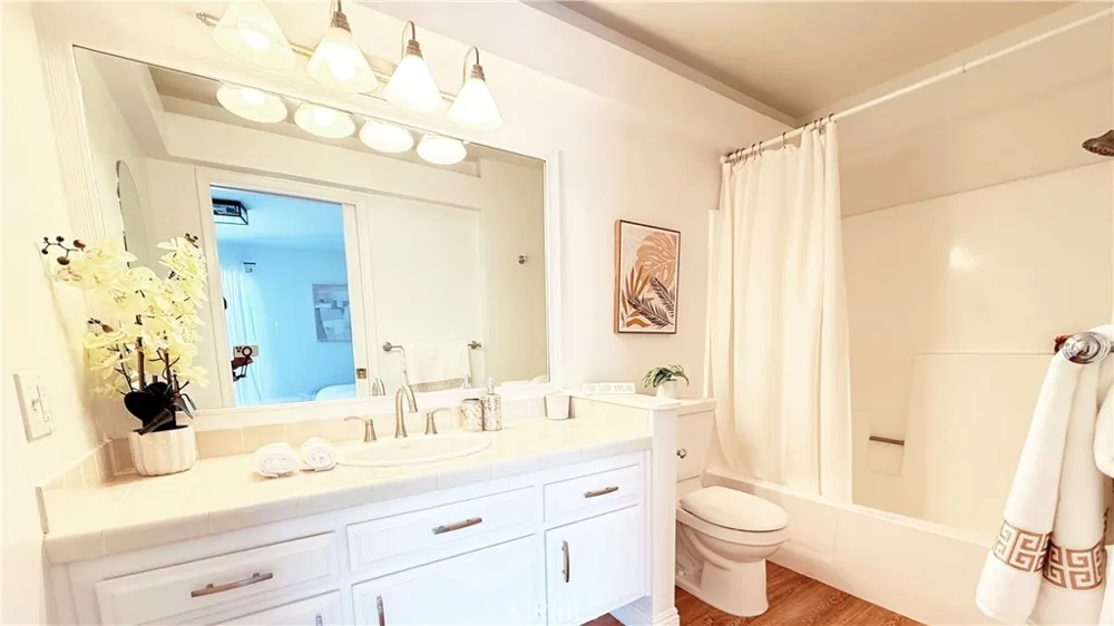 432 S Oak Knoll Avenue #4 Pasadena, CA 91101