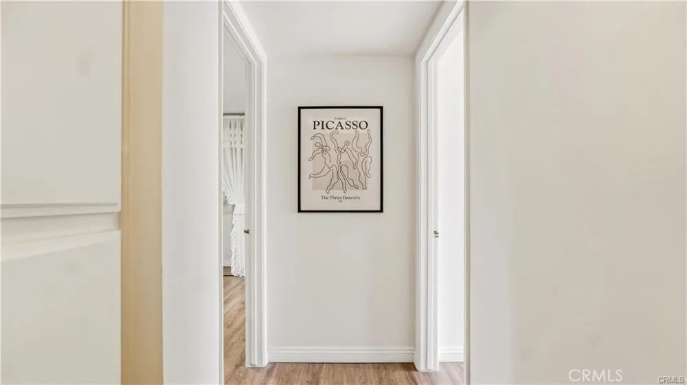 432 S Oak Knoll Avenue #4 Pasadena, CA 91101
