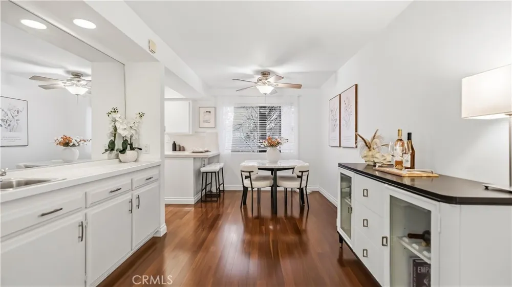 432 S Oak Knoll Avenue #4 Pasadena, CA 91101