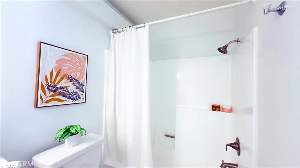 432 S Oak Knoll Avenue #4 Pasadena, CA 91101