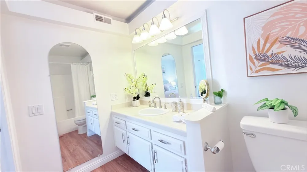 432 S Oak Knoll Avenue #4 Pasadena, CA 91101