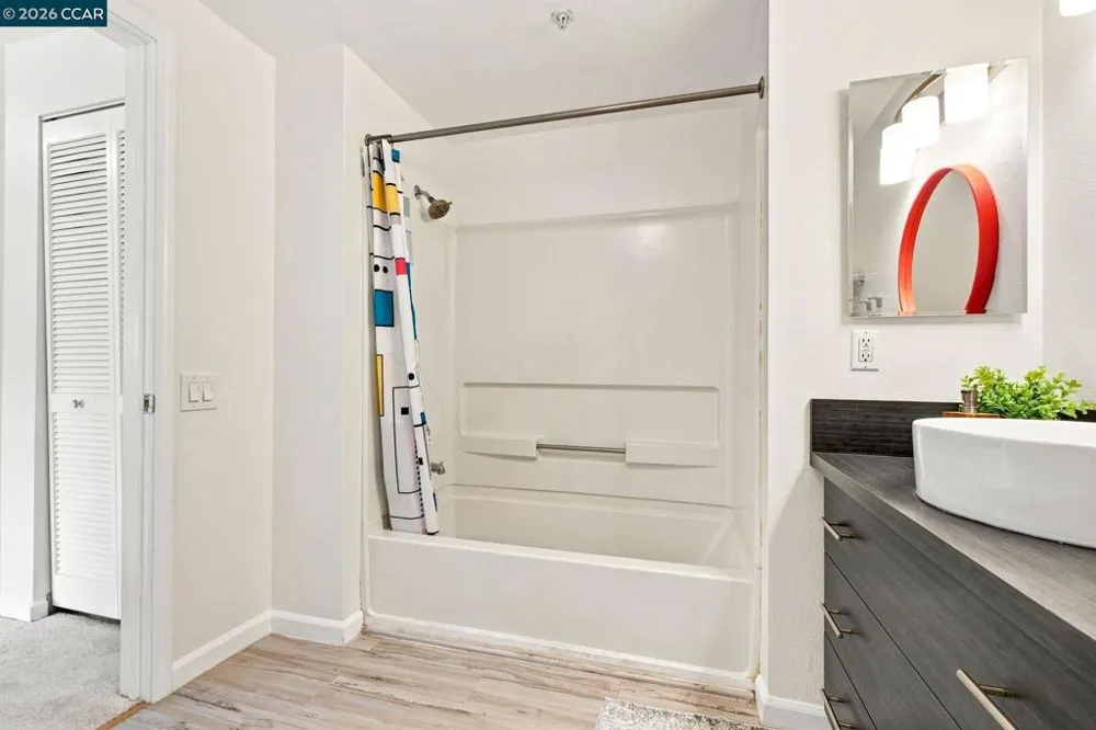 555 10th Street #326 Oakland, CA 94607
