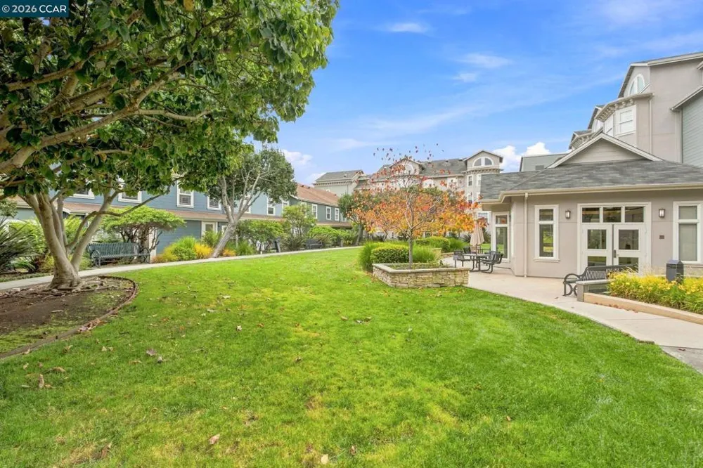 555 10th Street #326 Oakland, CA 94607