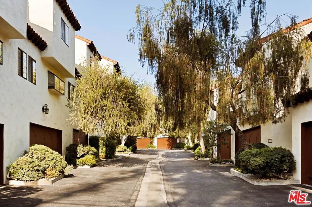 514 Garfield Avenue #B South Pasadena, CA 91030