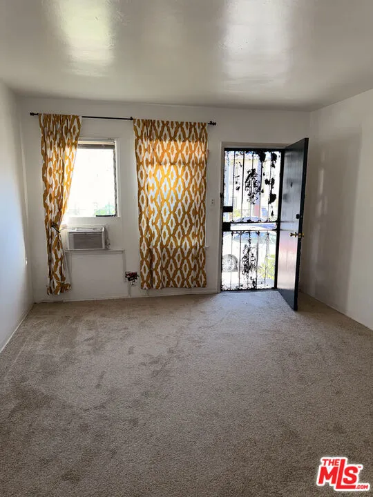 5951 Carlton Way Los Angeles, CA 90028