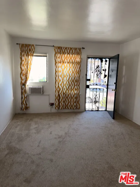 5951 Carlton Way Los Angeles, CA 90028
